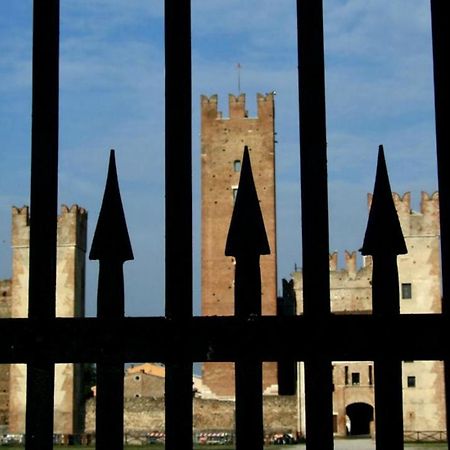 Bed And Breakfast Castello Villafranca di Verona Esterno foto